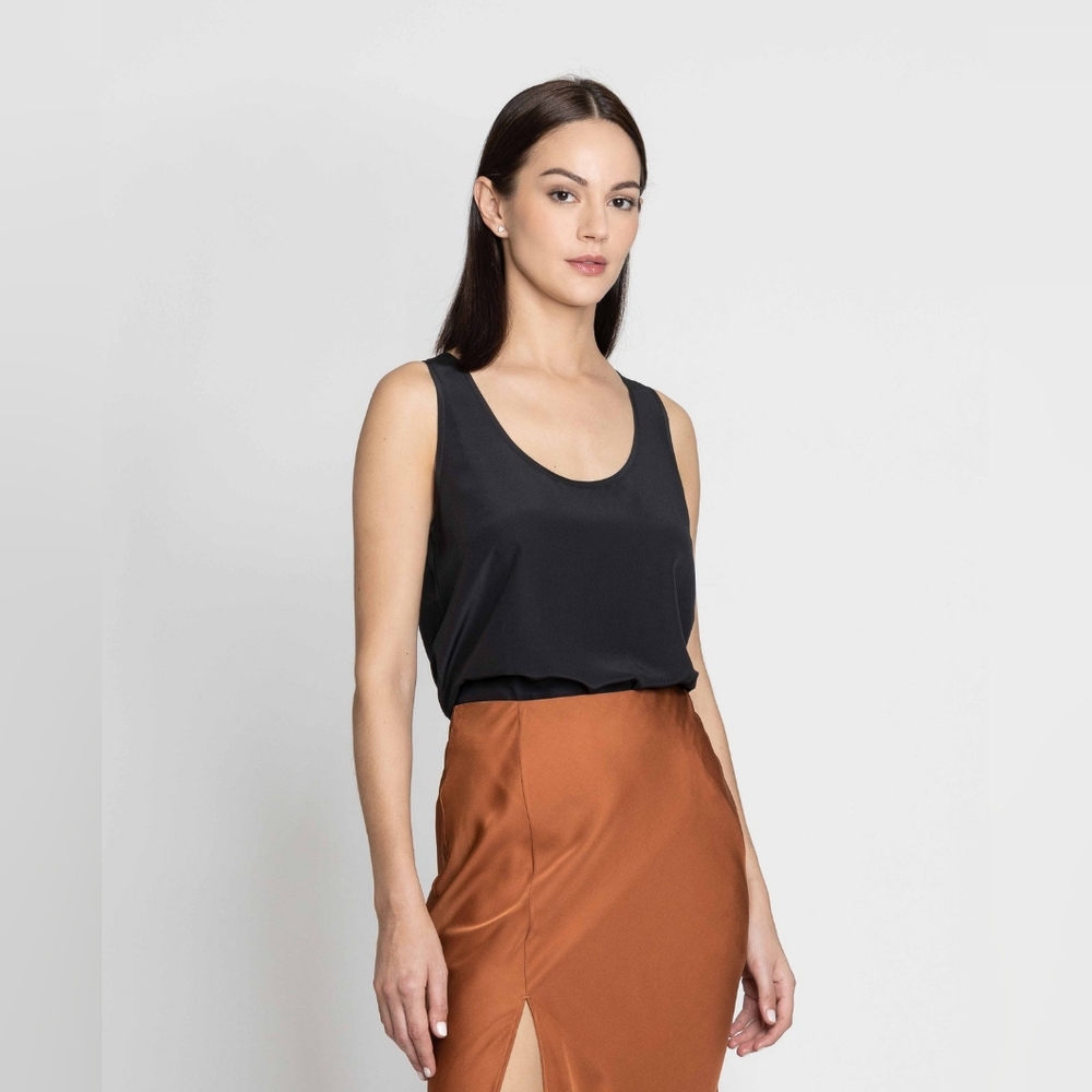 Grana Silk Signature Scoop Neck Tank Black Size S